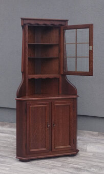 Vitrína rohová. - 4