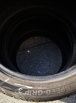 Predám zimné 2x pneu 235/45R18 - 4
