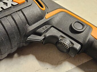 Príklepová vŕtačka WORX WX318 - 4