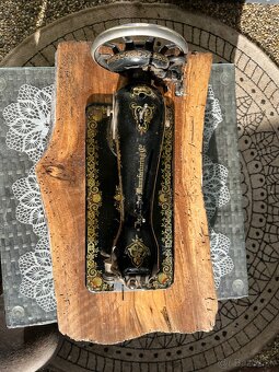 Singerka na stojane - 4