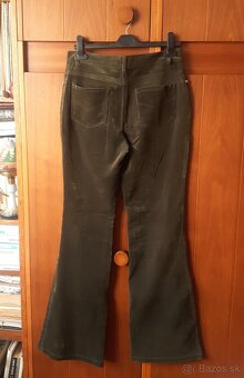 Zelené menčestrové nohavice - 4