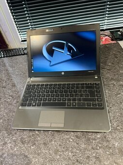 Notebook HP i3-2330M / 8 GB RAM / 250 GB SSD / LINUX MX - 4