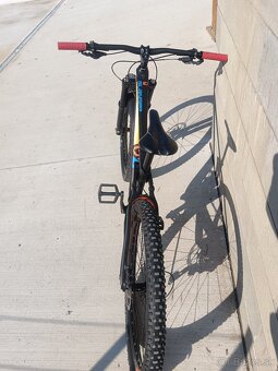 Predám karbónovy bicykel kellys slanger 10 - 4