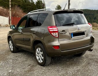 Rav4 Toyota benzín,automat,4x4,Isofix - 4