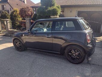 MINI COOPER 1.4 BENZIN 70 KW ROK VYROBY 2009 - 4
