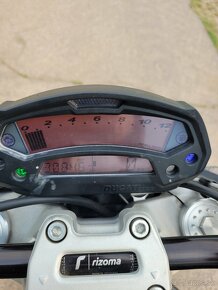 Ducati Monster 696 - 4