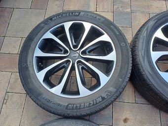 hlinikové disky-orig-Nissan Qashqai--61/2Jx18-ET-40--5x114,3 - 4