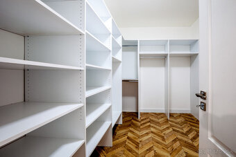 Ponúkame na predaj moderný a priestranný 3-izbový apartmán - 4