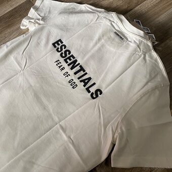 Tričko essentials XL - 4