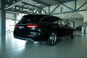 Mercedes-Benz E trieda Kombi 400 4MATIC A/T - 4