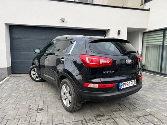 Kia Sportage 2.0 CRDI 100kw 4x4 AWD Automat - 4