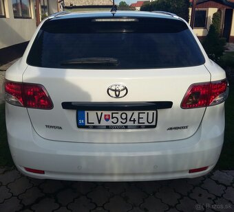 Predám Toyota Avensis Combi - 4