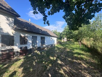 Rodinný dom v obci Chràmec + 2 studne + zàhradný dom s krbom - 4