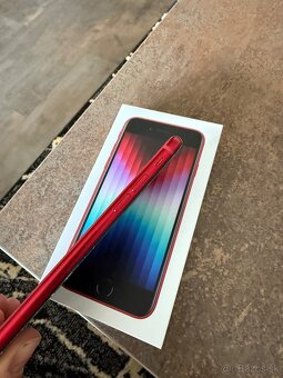 iphone SE2022 Red, 128GB - 4