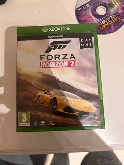 Predam XBOX ONE X 1tb - 4