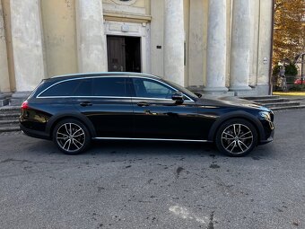 Mercedes Benz E220d All Terrain 4matic 11/2019 Historia MB - 4