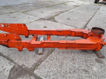 Belarus MTZ traktor bager podvozok - 4