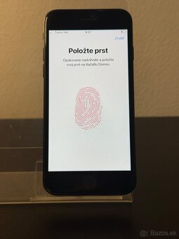 Predám Apple iPhone SE 2020 64GB Black Minimálne známky - 4