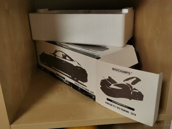 Skyline R34, Porsche 911 GT3 1:18 - 4