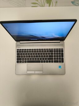 HP 250 G8 I3-1115G4/8 GB Ram/256 GB SSD - 4