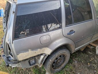 Golf 4 komplet 4ks dvere s elek.oknami cena za 4ks 60e - 4