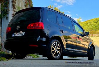 Volkswagen Touran-2.majiteľ-7.miestny-2013-Nová TK a EK - 4