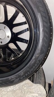 Predám disky s kolesami na VW Goodyear Eagle F1 - 4