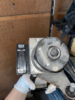 ABS kocka BMW e46 320d facelift - 4