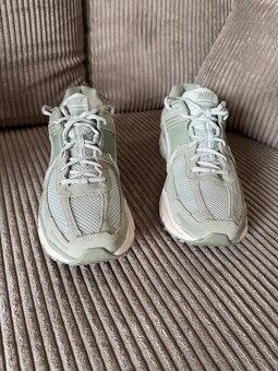 Nike zoom vomero 5 - 4