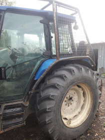 Lesný UKT traktor New Holland - 4