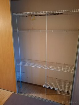 Darujem vstavanú skriňu - 4