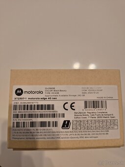 Motorola Edge 40 Neo 12 GB + 256 GB - 4