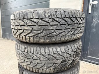 Plechové disky + zimné pneu 205/55 R16 - 4