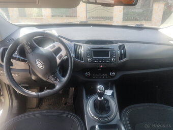 KIA SPORTAGE 1.7Crdi 85kw 6st manuál - 4