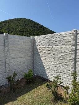 Betónový plot bridlica bez porová- 150bm - ihneď k odberu. - 4