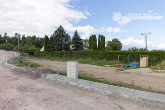 TOP PONUKA Stavebný pozemok (609 m2) Ferčekovce SNV - 4