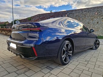 BMW Rad 7 Individual 740d XDrive v Zaruke - 4
