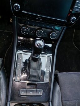 Predám 4x4 škoda Superb combi ročník 2016 dsg - 4