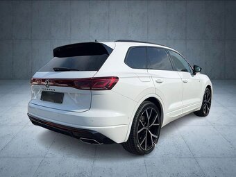 Volkswagen Touareg R-Line Black Panorama Matrix AHK ACC Nav - 4