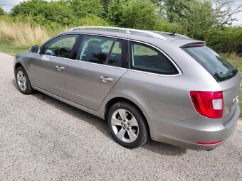 SKODA SUPERB 2.0 TDI COMBI - 4