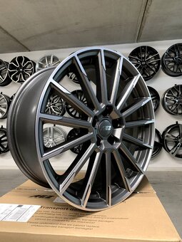 Nové Tesla , Honda Alu disky R19 AEZ 5x114.3 - 4