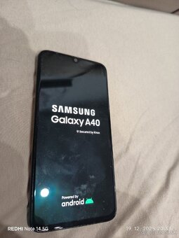 Samsung A40 - 4