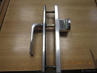 Bezpečnostné kovanie na dvere - 4