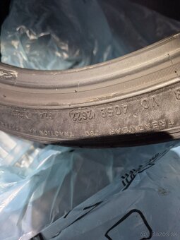 Pirelli pzero 235/35 R19 - 4