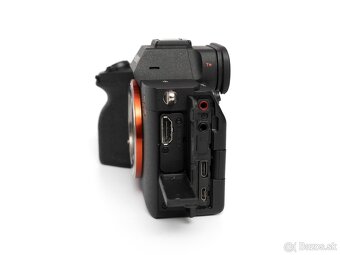 Sony A7IV (telo) - 4