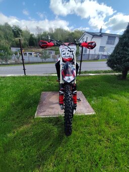 Honda CRF250R , 70MTH - 4