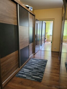 Veľký 3 izbový - 4