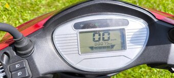 Elektroskúter ako nový, najazdené 75km - 4
