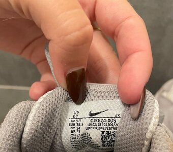 Predam NIKE tenisky - 4