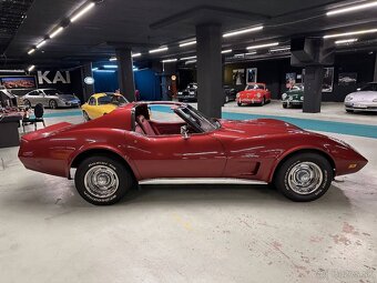 Chevrolet Corvette Stingray z roku 1974 - 4